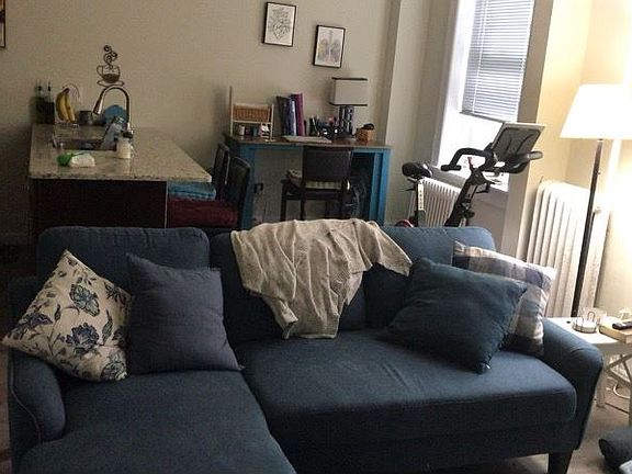 834 4C living rm