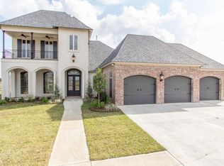 200 McArthur Ct, Youngsville, LA 70592