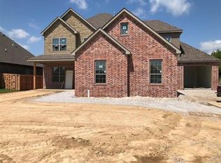 294 Viale Benedetto St, Springdale, AR 72762
