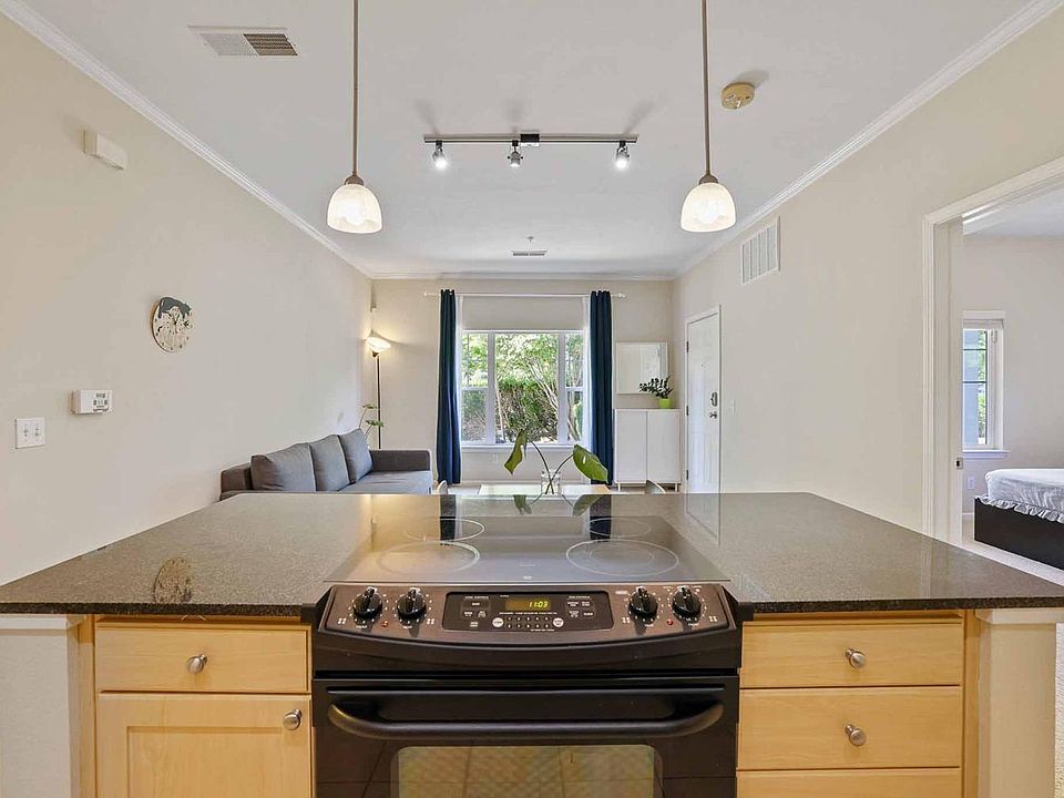 Sd4735 Wildhorse Condominiums Apartment Rentals Davis, CA Zillow