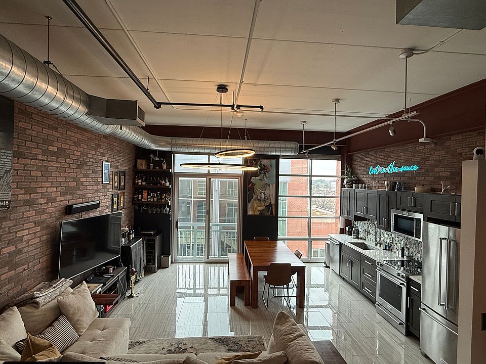 1st image of 221 Market St Unit 435