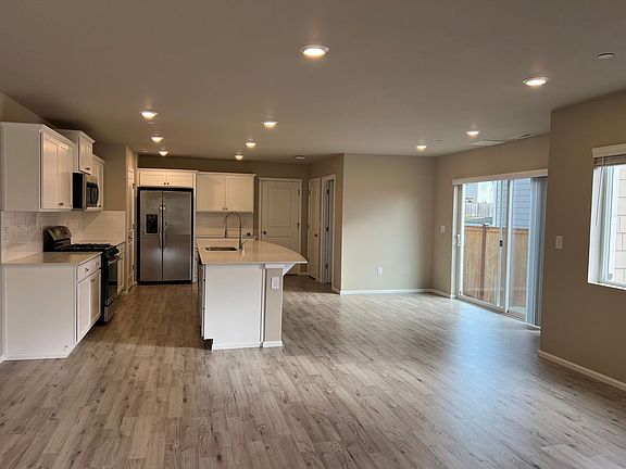 3rd image of 3436 Hoffman Hill Blvd
