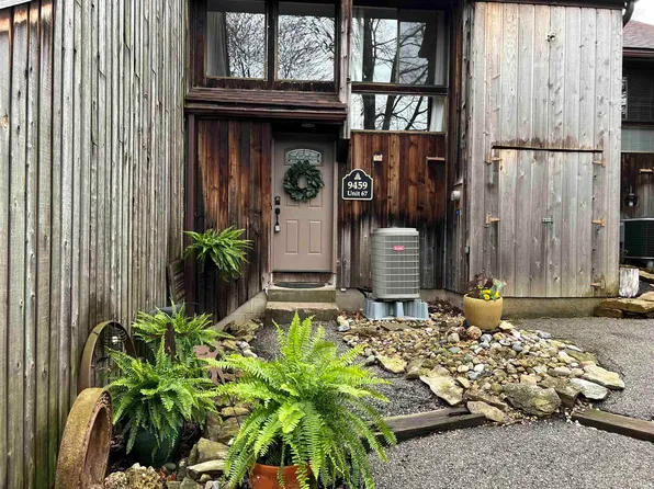 9459 S Pointe Lasalles Dr #67, Bloomington, IN 47401