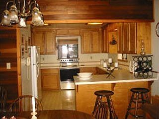 3rd image of 1651 Shoshone Dr