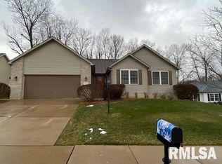5711 W Charleston Ct, Peoria, IL