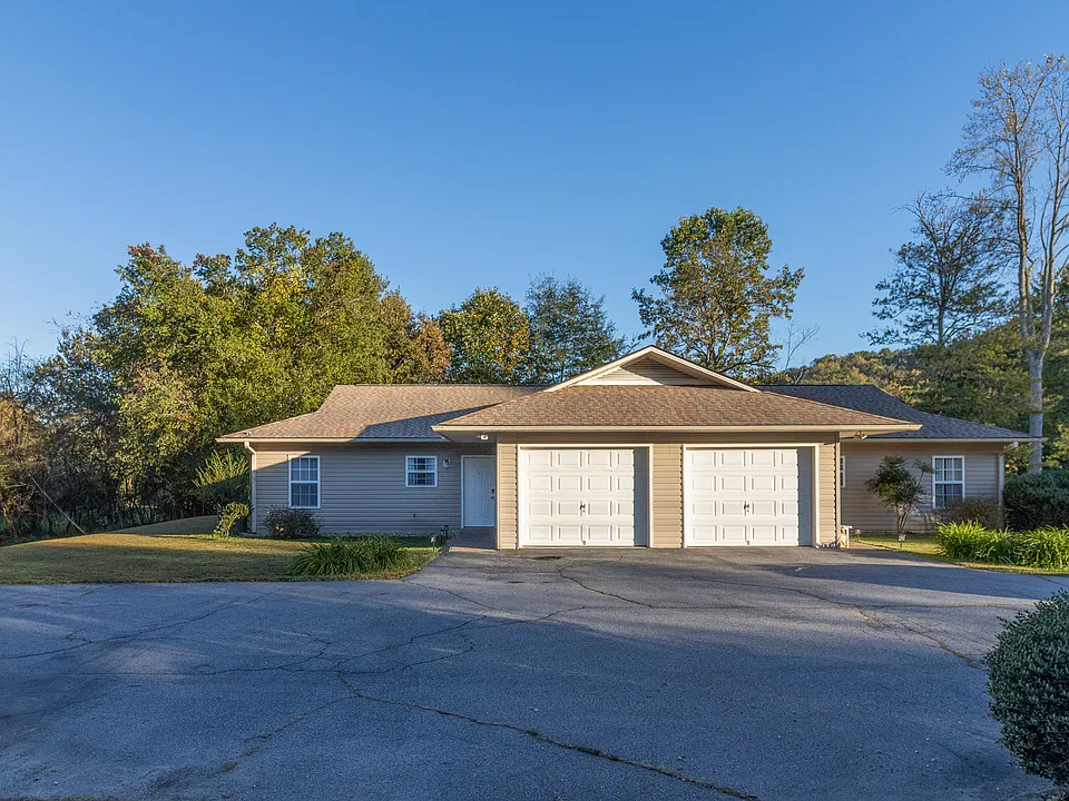 647 Gallimore Rd #1