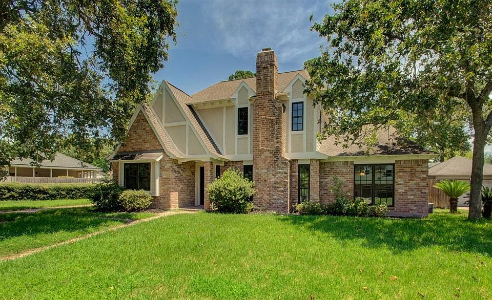 1st image of 10115 Droxshire Dr