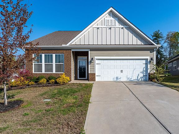 2nd image of 516 Raleighwood Ln