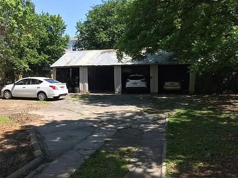 5341 Saint Charles Ave — Photo 16