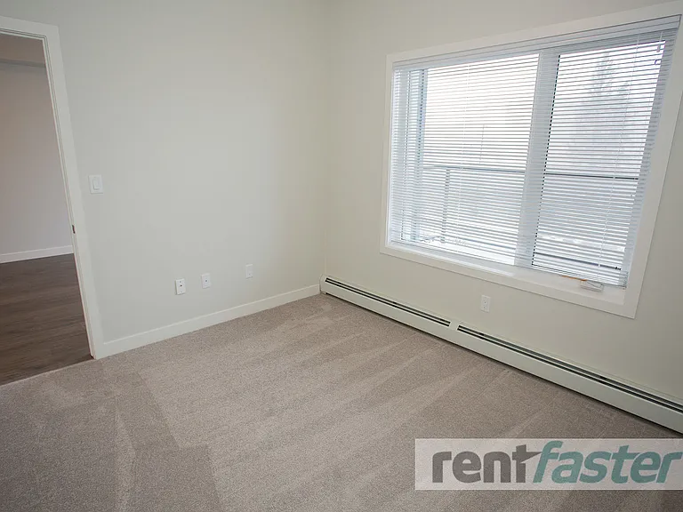 588 Griesbach Parade NW — Photo 12