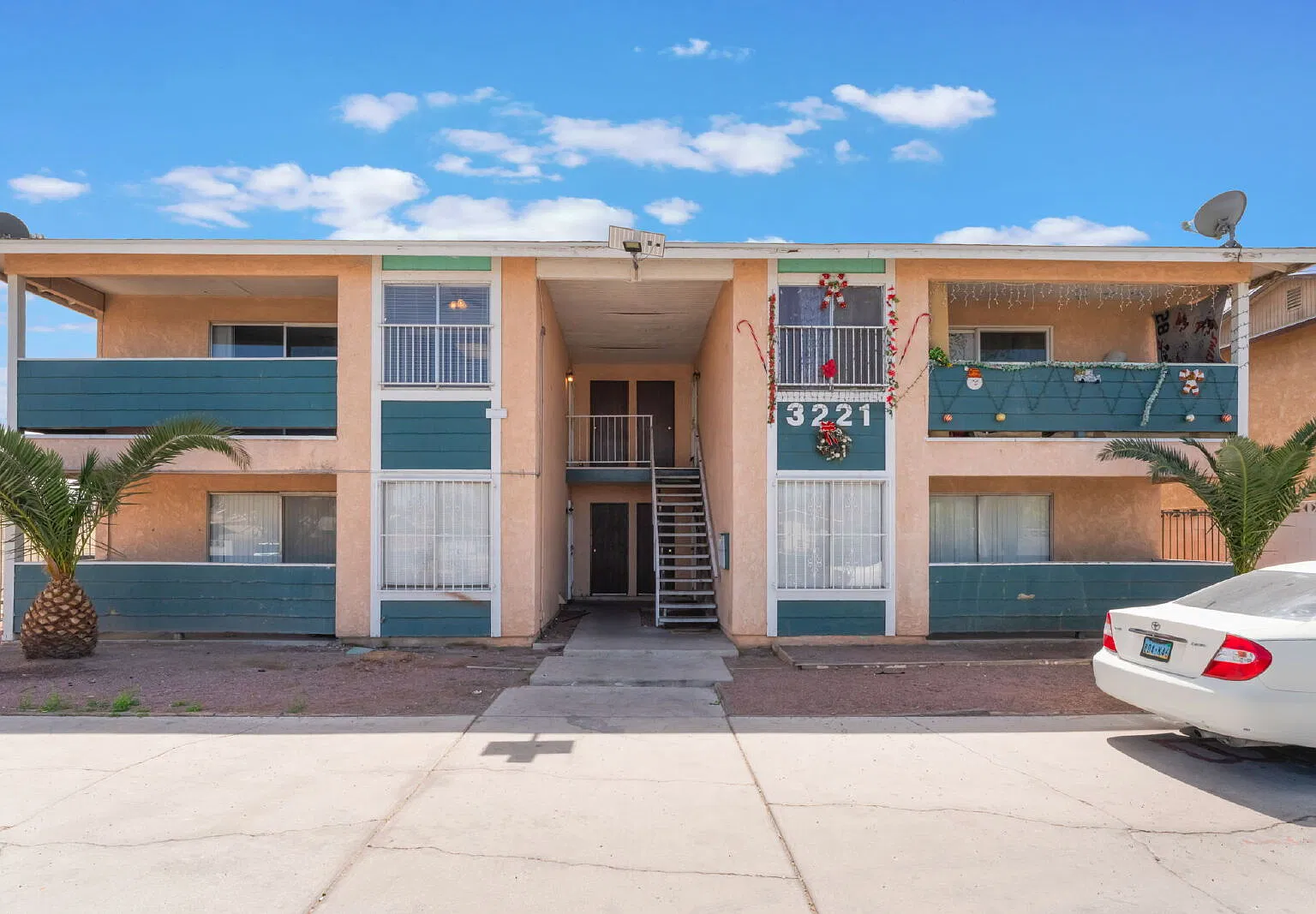2 bed, 1.0 bath, 1100 sqft, $1,100 — Photo 1