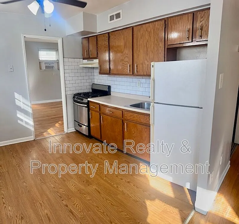 1 bed, 1.0 bath, $1,000 — Photo 3