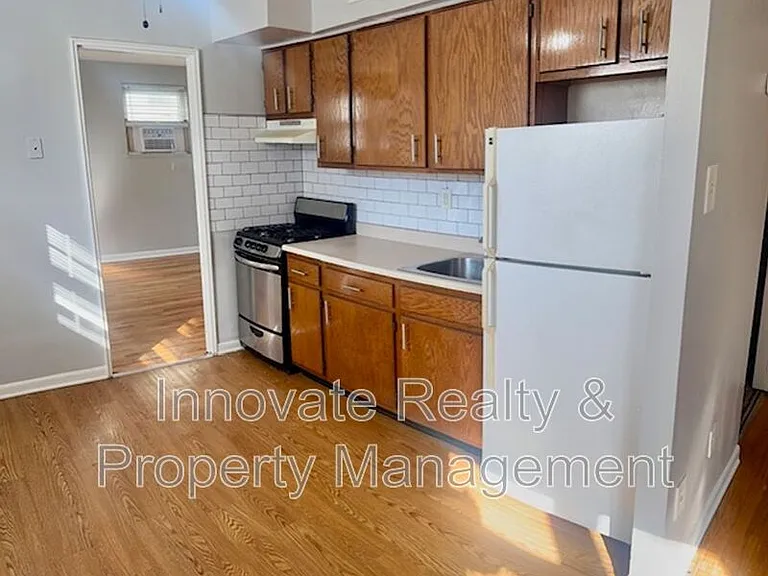 9513 Hoff St #8 — Photo 3