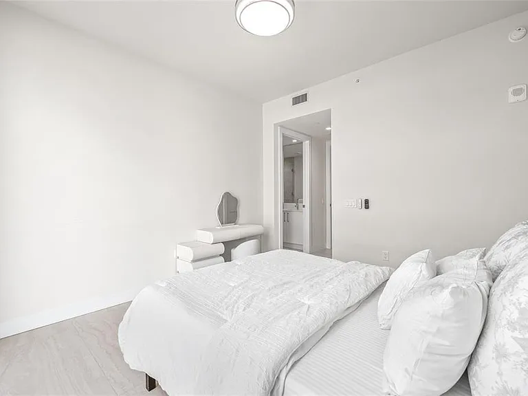 301 1st St S #803 — Photo 30