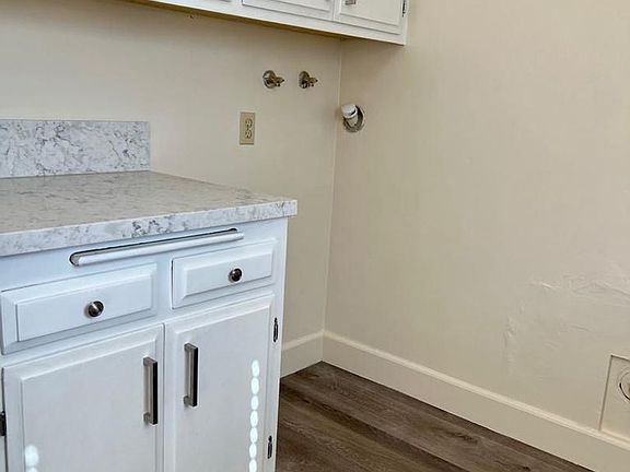 2nd image of 502 E Cypress Ave #2