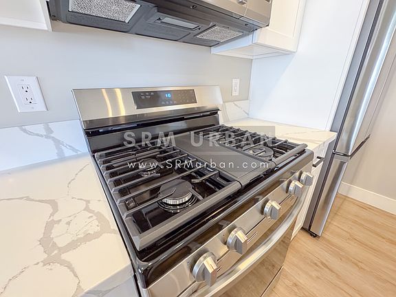 5th image of 915 17th St #11