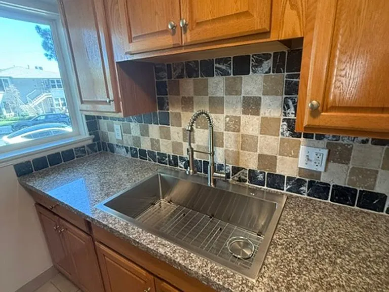 2203 Mira Vista Ave — Photo 2