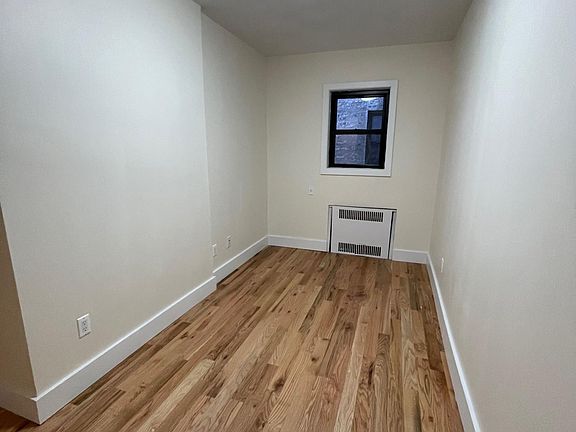 4th image of 2147 E 17th St APT 1D