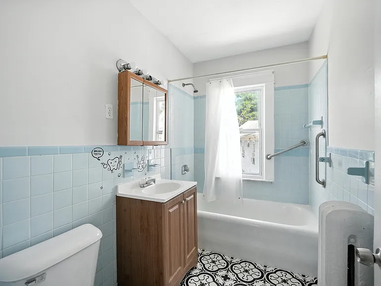 126 Woodside Ter #126 — Photo 11