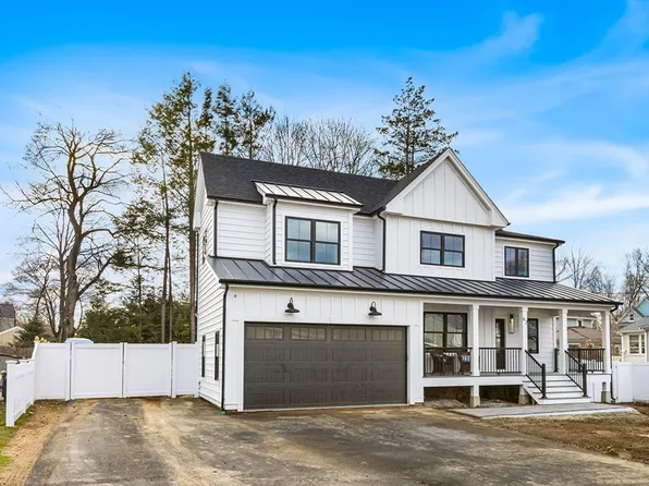 62 Deering St, Reading, MA 01867