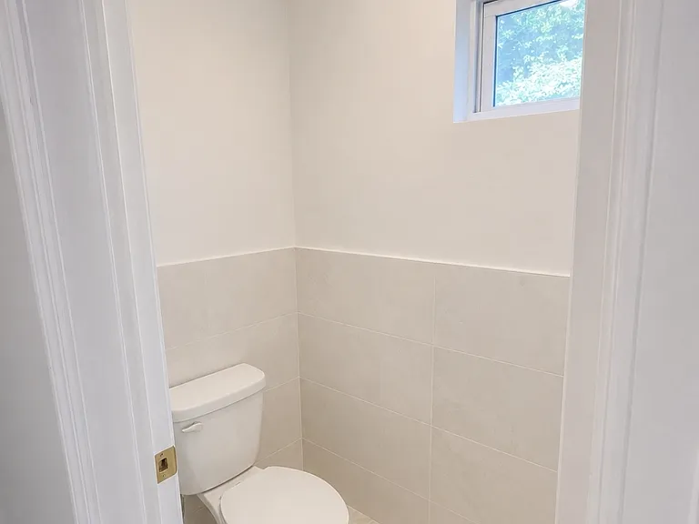 60 Schneider Ave — Photo 7