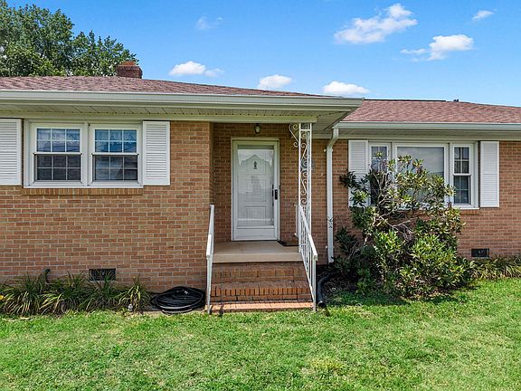 5th image of 112 Oakwood Dr