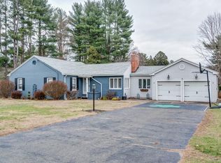 22 Brooklawn Rd, Wilbraham, MA 01095