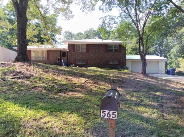 565 Mountain View Dr, Attalla, AL 35954