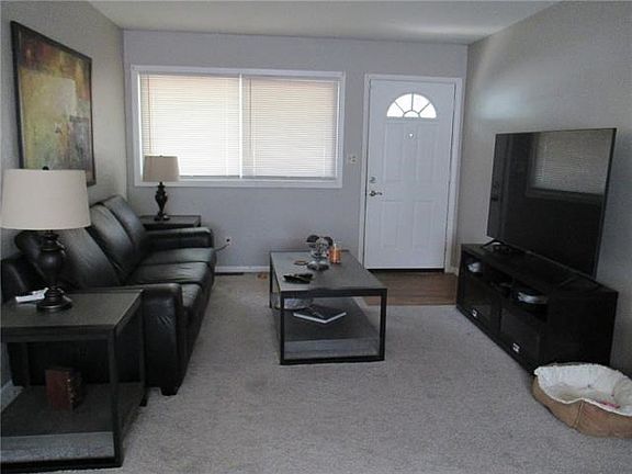 3rd image of 11105 E 50th St