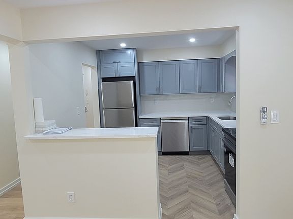 4th image of 32-05 41st St #2A