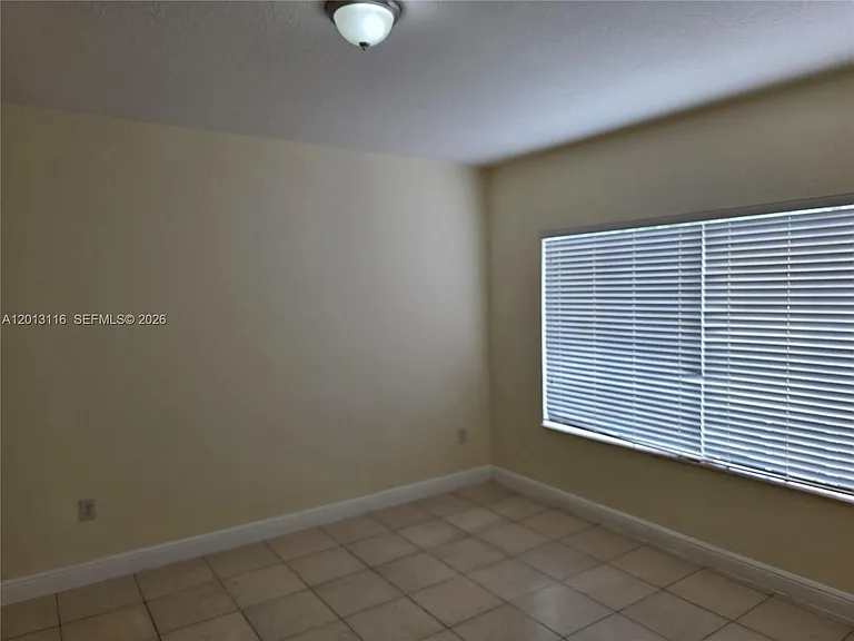1371 NW 9th Ct — Photo 6