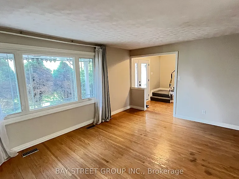 153 Simpson Rd — Photo 11