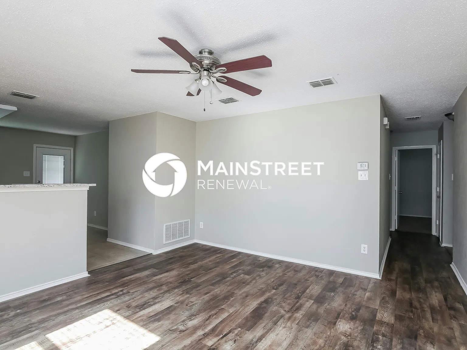 2613 Mitchell Ln — Photo 3