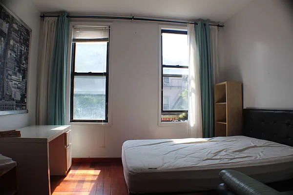 Rented by New Amsterdam Realty Group | media 17