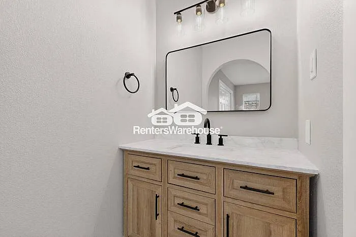 2605 Royal Oaks Dr — Photo 24