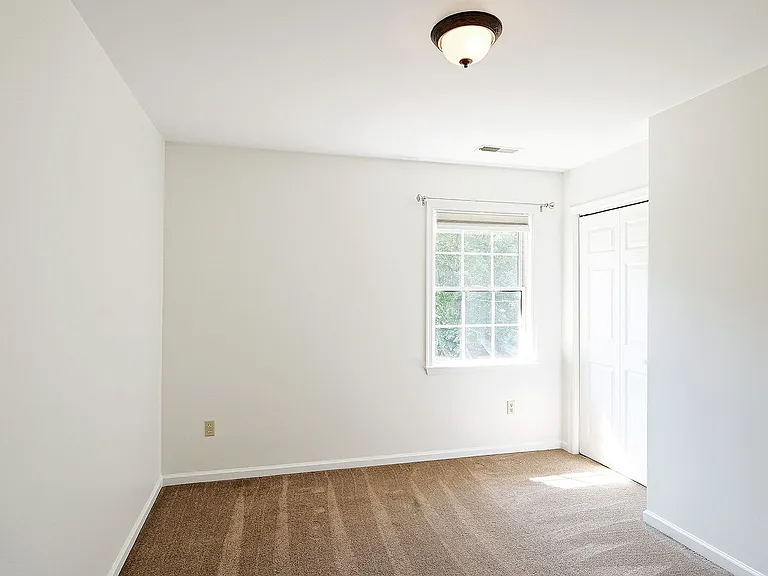 100 Fir Tree Ln — Photo 12