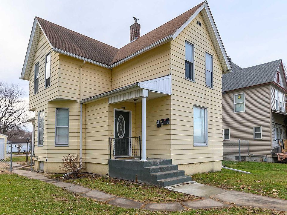 1st image of 228 S Lincoln Ave