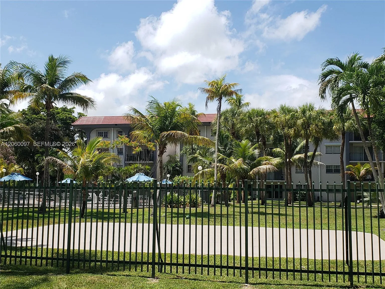 Granda Dadeland Condo — Photo 3