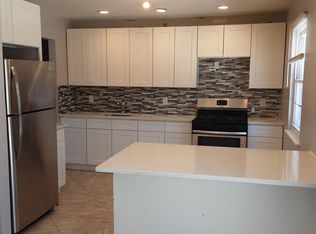 8 Hall Ct, Monroe, NY 10950