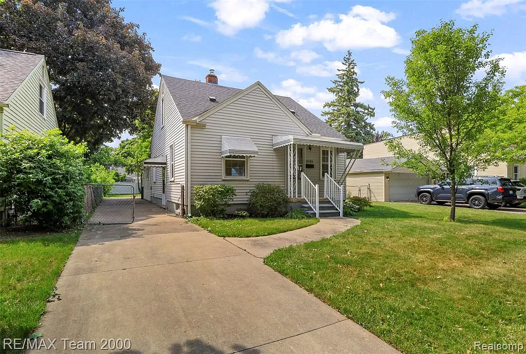 3 bed, 1423 sqft, $1,800 — Photo 3