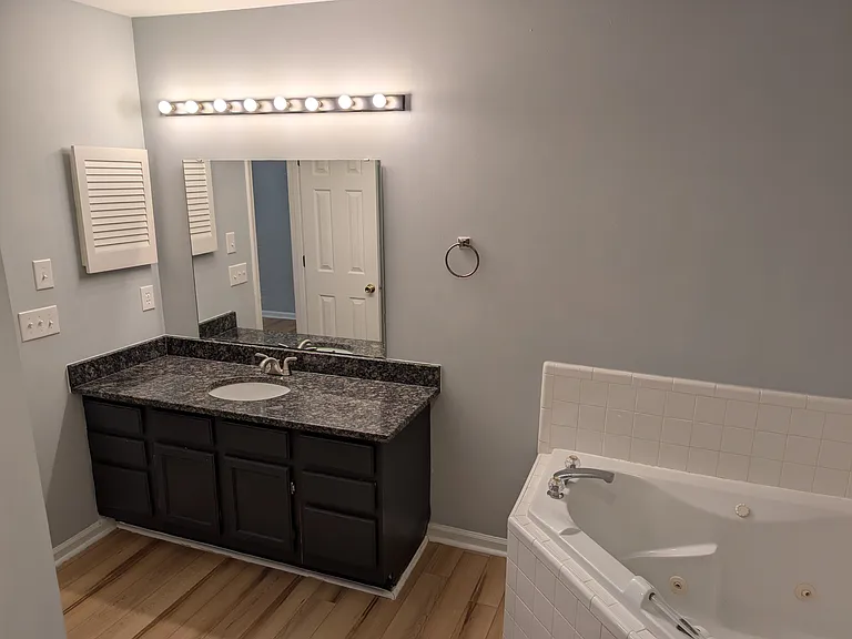 2940 B Mulberry Ln — Photo 10