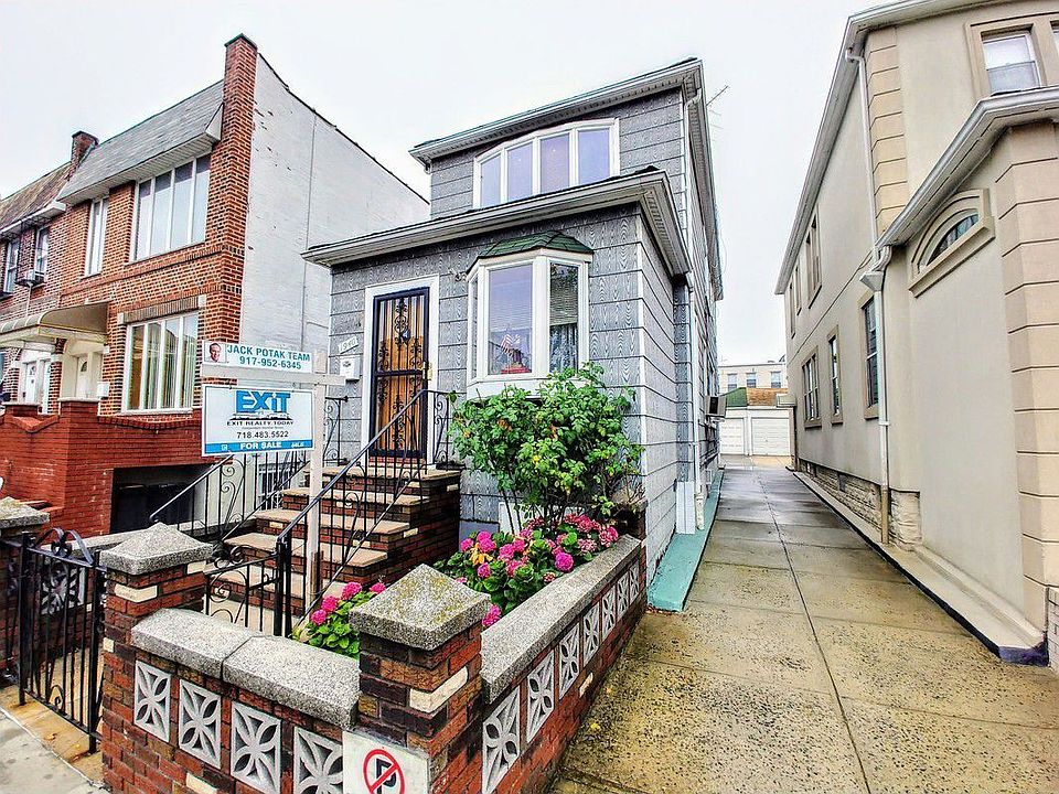 2nd image of 1940 59th St