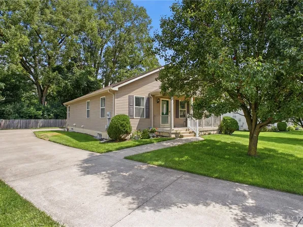 1742 Northpoint Ln, Springfield, OH 45503