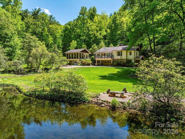 1213 Bull Pen Rd, Cashiers, NC 28717