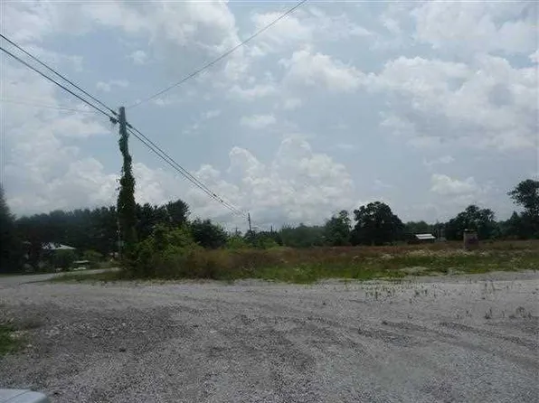 285 State Rte, Pikeville, TN 37367