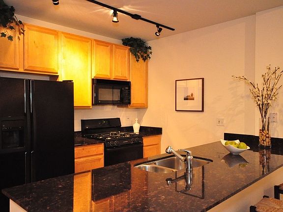 Black & Maple Kitchen