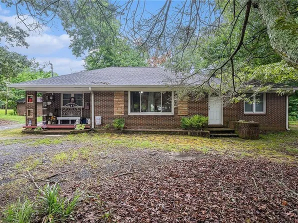 4312 Hollywood Hwy, Clarkesville, GA 30523