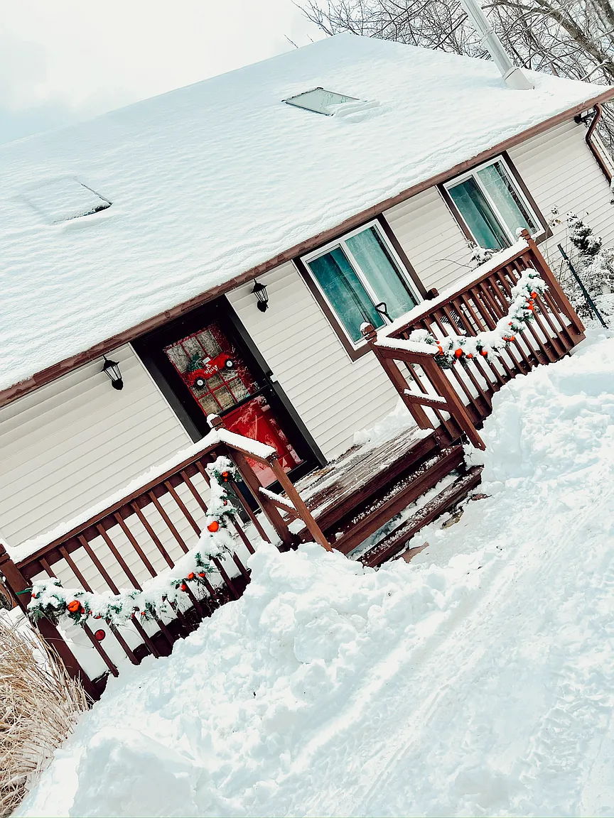 221 Ash Dr photo 1