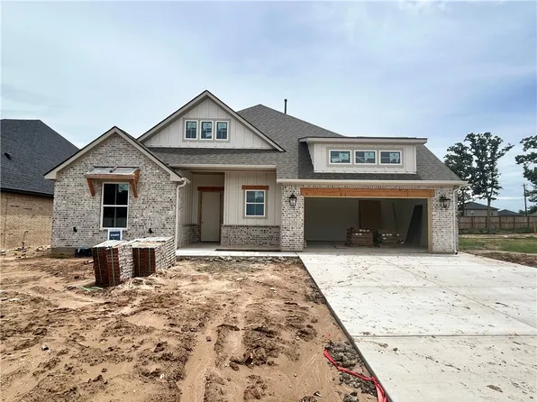 1825 Register Ct, College Station, TX 77845