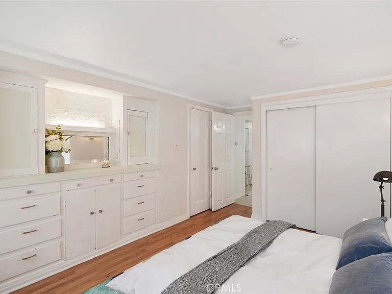 832 Cypress Ave — Photo 6